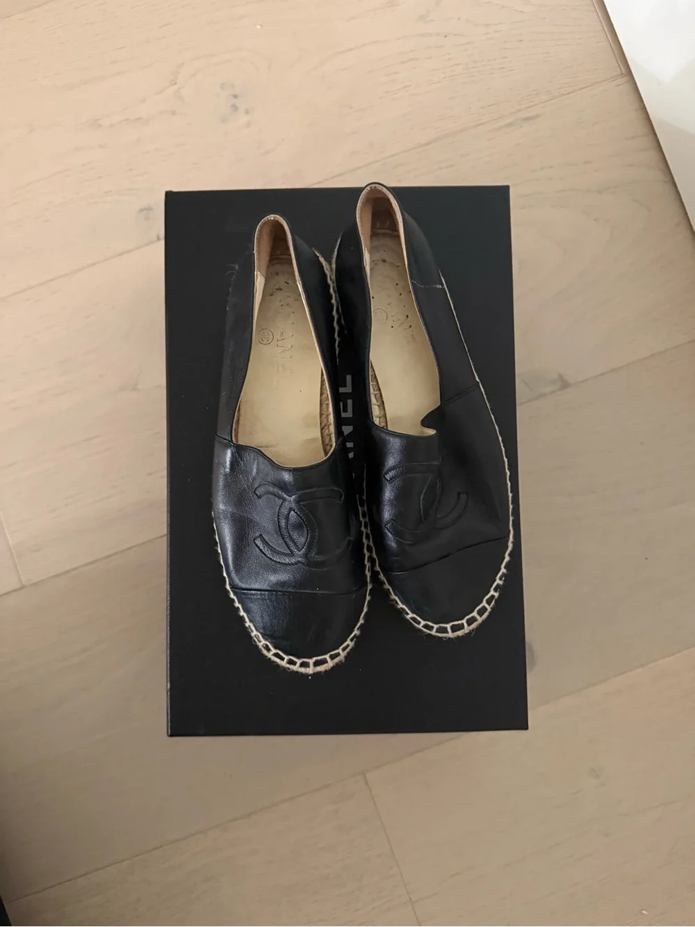 CHANEL Black Leather CC Logo Espadrille Flats